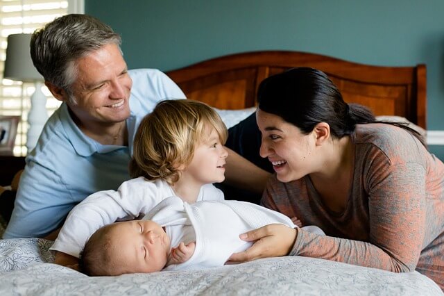 Zweites Kind: So erleichterst du deinen Familienalltag mit Baby
